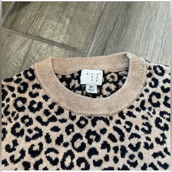 🖤 TRENDING!  Mob wife cheetah print sweater. - Picture 2 of 6